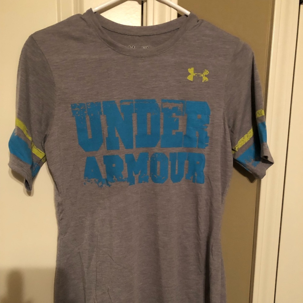 Under Armour Semi-Fitted Heat Gear Top